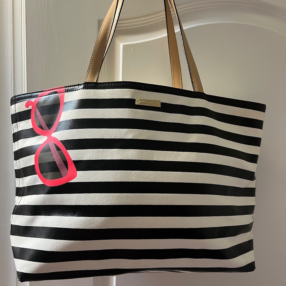 Kate Spade Purse. Excellent Condition.